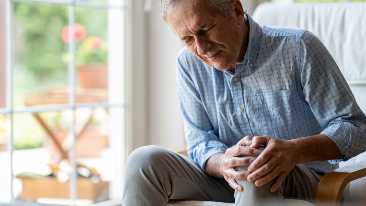 The pain of knee osteoarthritis can be felt not only during movement such as walking, but also during rest.